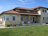 Eladó családi ház, Alsópáhokon 439 M Ft, 5+1 szobás