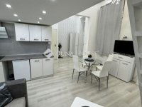 Eladó téglalakás, VI. kerületben 47.9 M Ft, 1 szobás