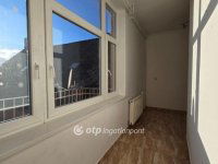 Eladó téglalakás, Pápán 64.9 M Ft, 3 szobás