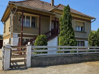 Eladó családi ház, Arlón 18 M Ft, 4 szobás