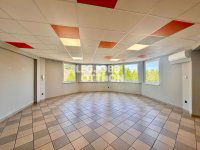 Kiadó üzlethelyiség