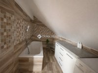 Eladó családi ház, Bakson 82 M Ft, 6 szobás