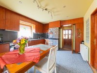 Eladó családi ház, Üllőn 150 M Ft, 5 szobás