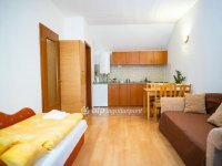 Eladó üzlethelyiség