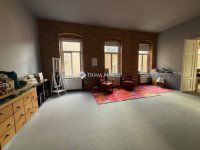 Eladó téglalakás, Pécsett 145 M Ft, 3 szobás