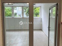 Eladó üzlethelyiség, II. kerületben 60 M Ft