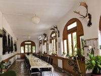 Eladó üzlethelyiség