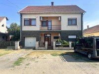 Eladó családi ház, Kartalon 134.99 M Ft, 5+2 szobás