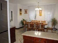 Kiadó családi ház, albérlet, Szolnokon 850 E Ft / hó