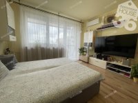 Eladó panellakás, Kecskeméten 39.9 M Ft, 1 szobás