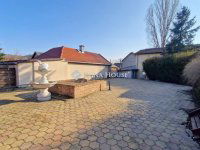 Eladó üzlethelyiség