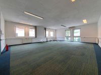 Kiadó iroda, Székesfehérvárott 250 E Ft / hó