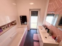 Eladó családi ház, Kőszárhegyen 132.99 M Ft, 5 szobás