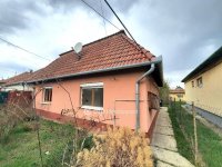 Eladó családi ház, Szolnokon 39.99 M Ft, 4+1 szobás