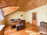 Eladó családi ház, Ceglédbercelen 465.6 M Ft, 11 szobás