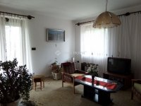 Eladó családi ház, Komlón 80 M Ft, 6 szobás