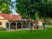 Eladó családi ház, Tiszakécskén 459 M Ft, 4 szobás