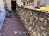 Eladó téglalakás, Pápán 36 M Ft, 3+1 szobás