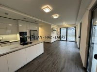 Eladó ikerház, Nagytarcsán 129.9 M Ft, 4+1 szobás