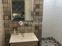 Eladó téglalakás, Pécsett 39.9 M Ft, 1 szobás