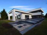 Eladó családi ház, Mogyoródon 550 M Ft, 7 szobás