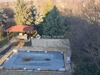 Eladó családi ház, XVII. kerületben 249 M Ft, 9 szobás