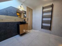 Eladó családi ház, Bébén 78 M Ft, 1+3 szobás