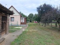 Eladó családi ház, Hosszúpályin 9.9 M Ft, 1 szobás