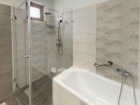 Eladó családi ház, Nadapon 239 M Ft, 5+1 szobás