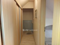 Eladó téglalakás, Pécsett 81.5 M Ft, 3 szobás