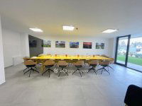 Eladó üzlethelyiség