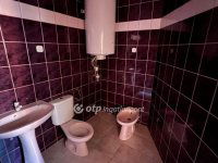 Eladó téglalakás, Pápán 36 M Ft, 3+1 szobás