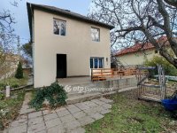 Eladó családi ház, Zsámbékon 61 M Ft, 5 szobás