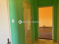 Eladó téglalakás, Debrecenben 45.9 M Ft, 2 szobás