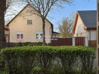 Eladó családi ház, XVI. kerületben 90 M Ft, 3 szobás