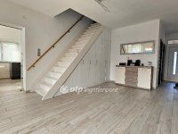 Eladó családi ház, Balatonföldváron 188 M Ft, 6+1 szobás