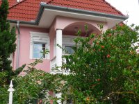 Eladó családi ház, Hévízen 200.128 M Ft, 10 szobás