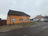 Eladó családi ház, Baján 38.5 M Ft, 3 szobás