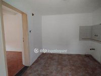 Eladó családi ház, Jászberényben 17.5 M Ft, 1 szobás