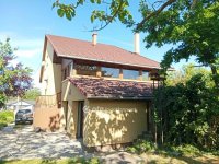 Eladó családi ház, Dunavecsén 130 M Ft, 7 szobás