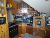 Eladó családi ház, Veszprémben 125 M Ft, 7 szobás