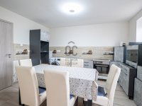 Eladó családi ház, Zombán 32 M Ft, 3 szobás