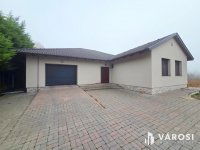 Eladó családi ház