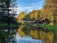 Eladó családi ház, Komlón 158 M Ft, 9 szobás