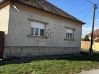 Eladó családi ház, Pápán 39.9 M Ft, 2 szobás
