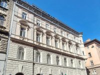 Eladó téglalakás, Budapesten, VI. kerületben, Jókai utcában