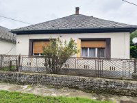 Eladó családi ház