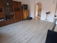 Eladó családi ház, Pápateszéren 13 M Ft, 2 szobás