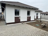 Eladó ikerház, Monorierdőn 58 M Ft, 3 szobás