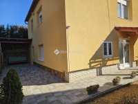 Eladó családi ház, Pécsett 199 M Ft, 5 szobás